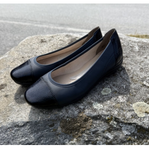 Rieker blå ballerina med mørkeblå tupp