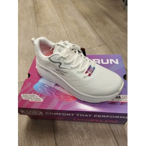 Skechers Max Cushioning Elite 2.0 Levitate Hvit