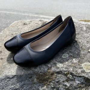Rieker blå ballerina med mørkeblå tupp